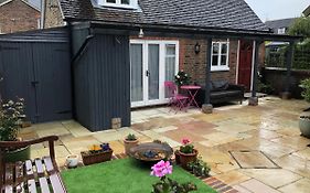 Kristina'S Coach House